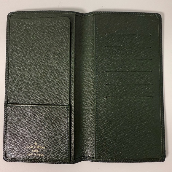 Louis Vuitton Taiga Leather Checkbook Cover Wallet Dark Green - Picture 2 of 11